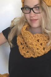 McKenna One-Hour Cowl (Crochet)