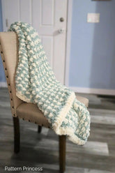 Quick Fluffy Throw Blanket (Crochet)